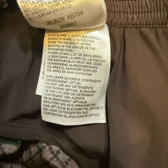 Stylish Patterned Swim Shorts - Picture 7 of 9